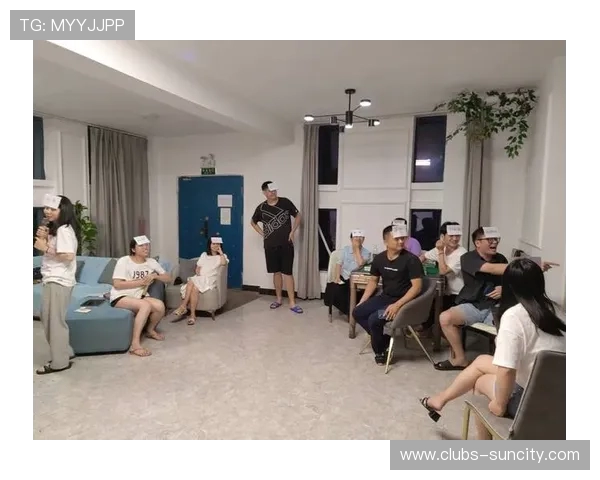 两人戴耳机互猜词语挑战游戏快来测试你的默契与反应力